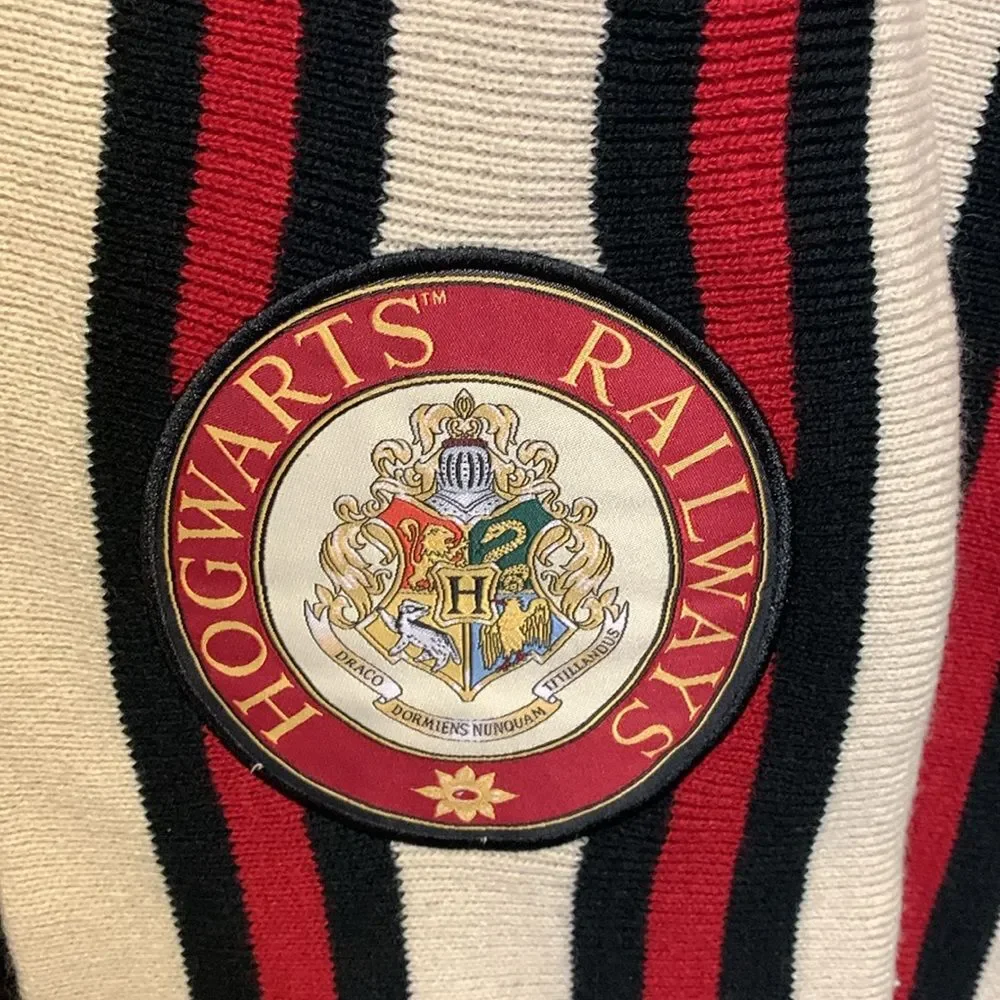 Universal Studios Wizarding World Of Harry Potter Ivory Red Black Knit Scarf